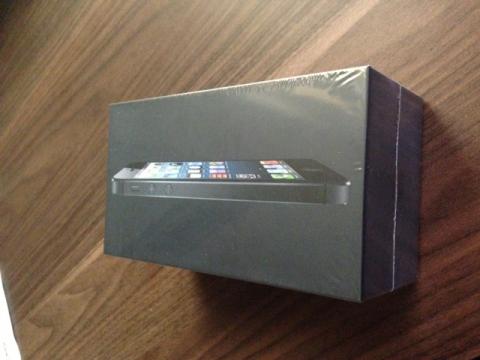 Iphone - 5 URGENT SELL  large image 0