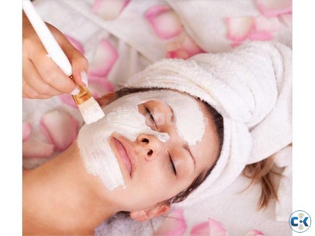Lady Beautician Wanted large image 0