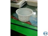 one time use plate and glasses.