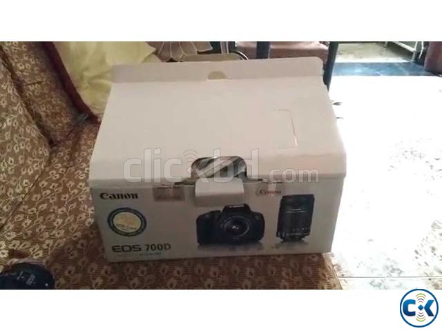 Canon EOS 700D 18MP Digital SLR Camera large image 0