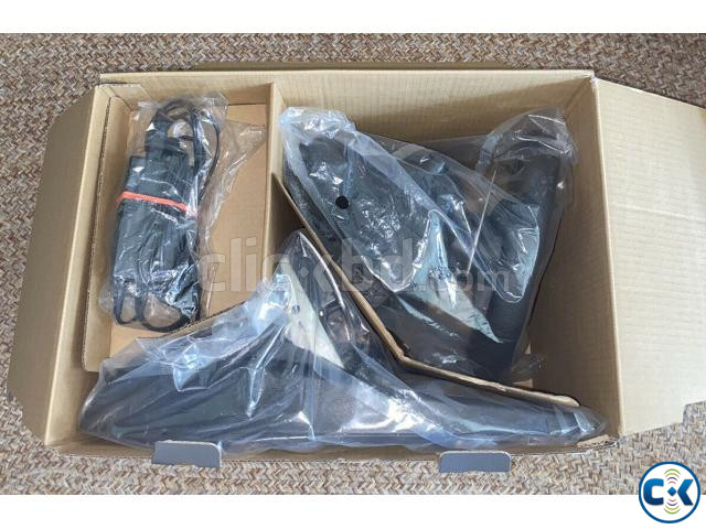 Logitech g920 racing wheel for xbox one ps4 5 PC large image 3