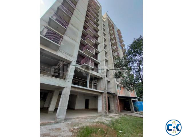 Commercial space at ground floor main road facing 3330 sft large image 0