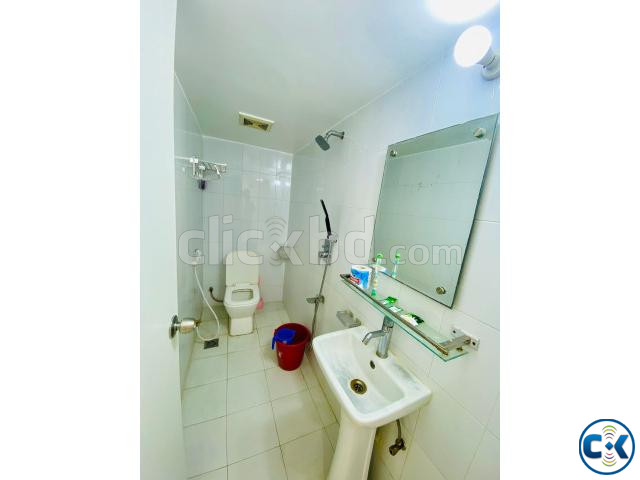 Premium 2-Room Studio Apartment Rent in Bashundhara R large image 3