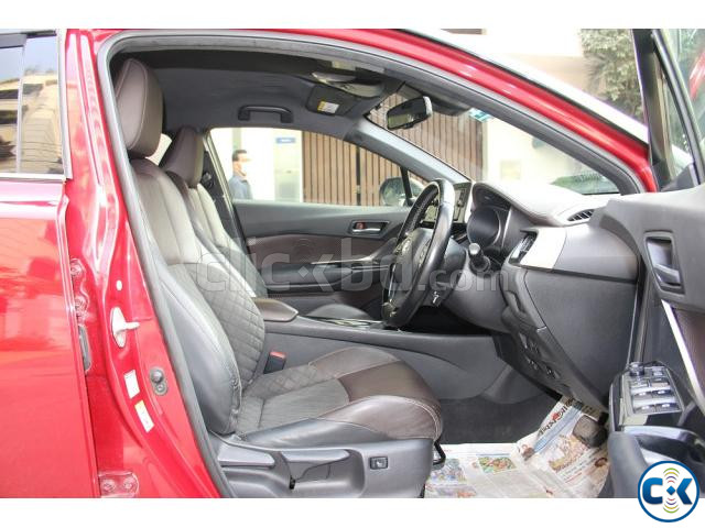 Toyota C-HR G-LED Package 2017 large image 2