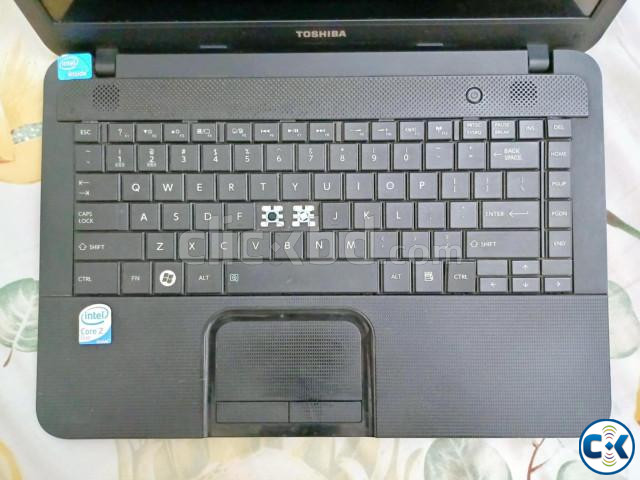 Tohsiba Celeron Laptop large image 2