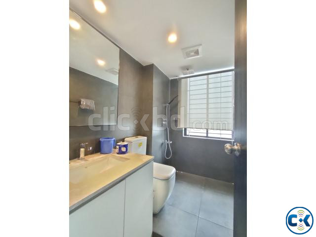 Spacious Furnished 2-Bedroom Flat for Rent in Baridhara large image 3