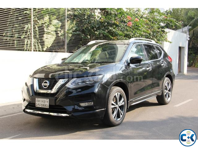 Nissan X Trail New Shape Sunroof Octane 2017 large image 1