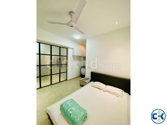 Luxurious 2-Bedroom Furnished Apartment in Baridhara large image 1