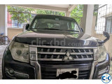 Mitsubishi Pajero Hard Jeep V93W