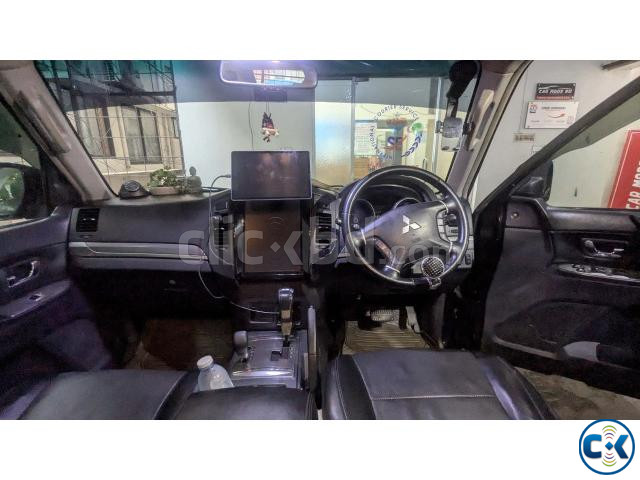 Mitsubishi Pajero V93W large image 1