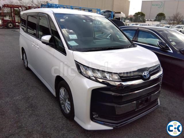 Toyota Noah 2023 large image 1