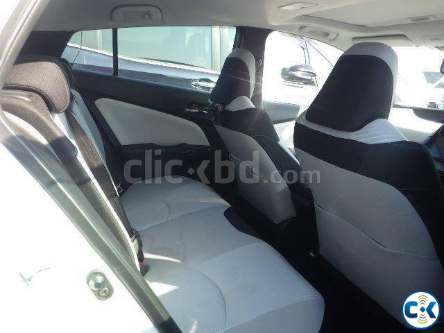 Toyota Prius 2021 large image 1