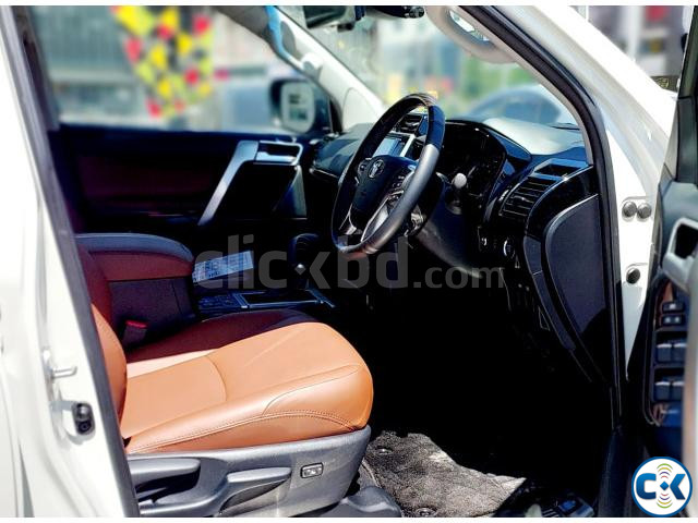 Toyota Prado 2022 large image 4