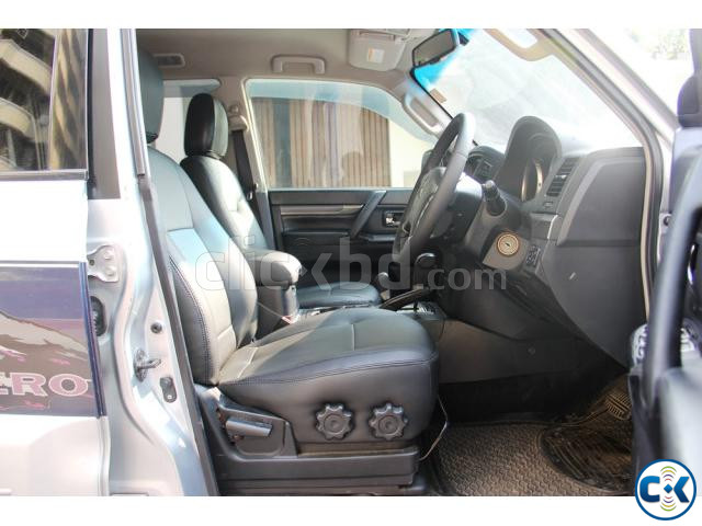 Mitsubishi Pajero Exceed V93 Luxury Power Performance large image 1