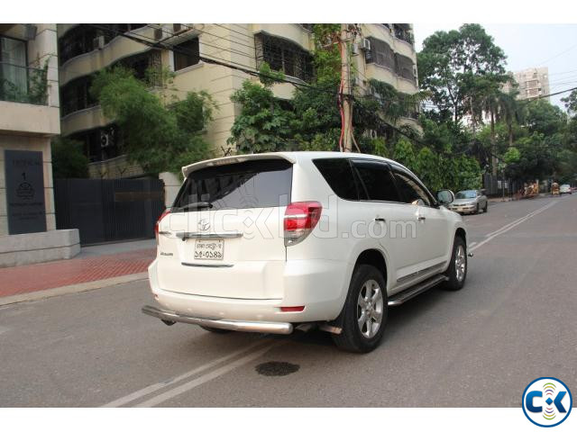  Toyota Vanguard 2010 Pearl White Beauty  large image 2