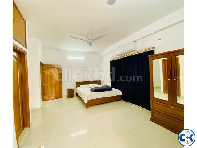 Elegant Furnished 3-Bedroom Apartment Rent Bashundhara R A large image 2