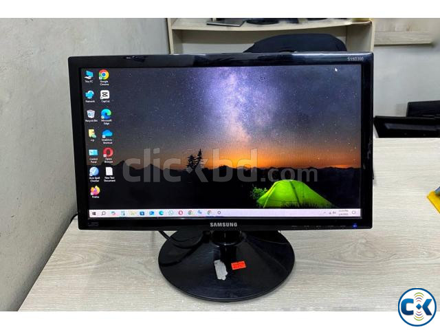 Samsung S19D300NY 19 Wide LED Monitor large image 1
