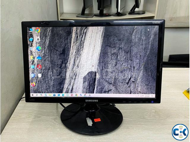 Samsung S19D300NY 19 Wide LED Monitor large image 3