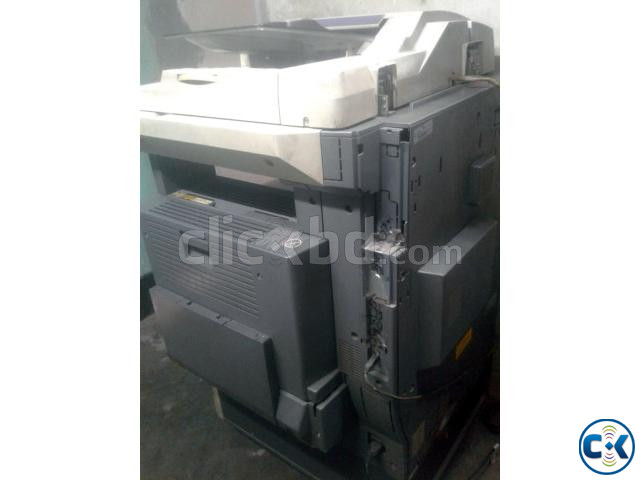 Running Toshiba E Studio 453 Photocopy Machine large image 3