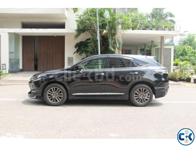 Toyota Harrier Premium Package Sunroof Power Seat 2013 large image 1
