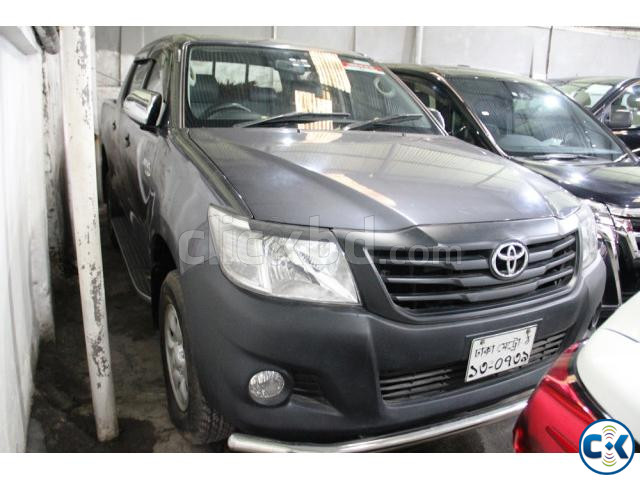 Toyota Hilux Double Cabin Pickup 2011 large image 2