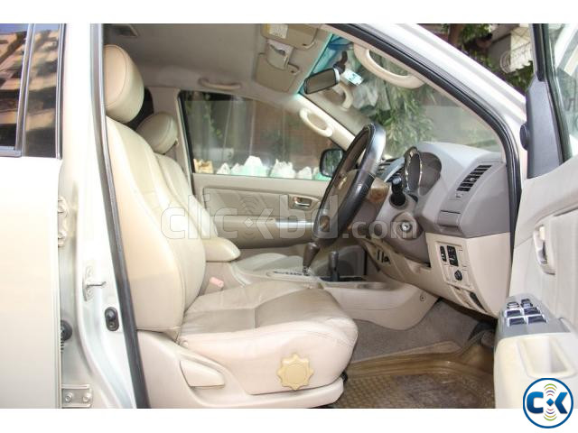 Toyota Fortuner 2006 Powerful 7-Seater SUV 4WD large image 3