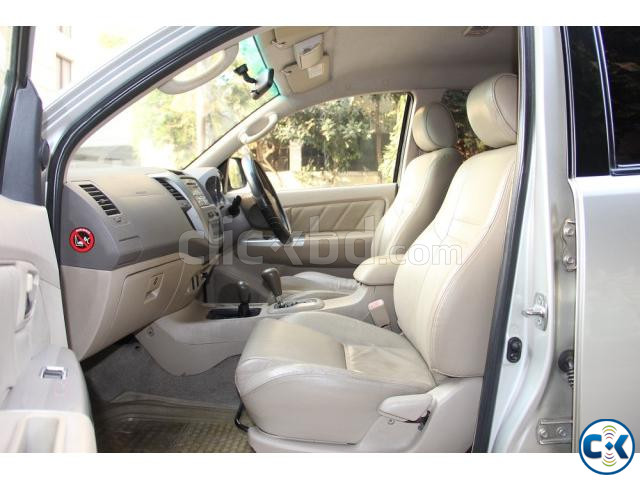 Toyota Fortuner 2006 Powerful 7-Seater SUV 4WD large image 4