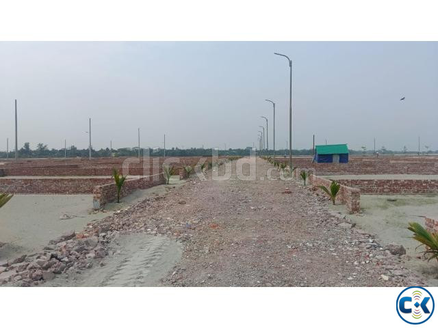 ৩০০ ফিটের পাশে জমি পূর্বাচলে জমি কিনুন আজই  large image 1