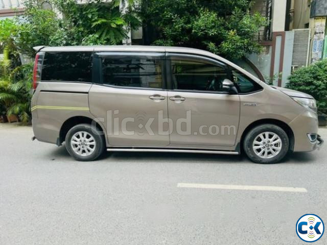 Toyota Noah 2018 Fully Loaded with Push Start Like New large image 0