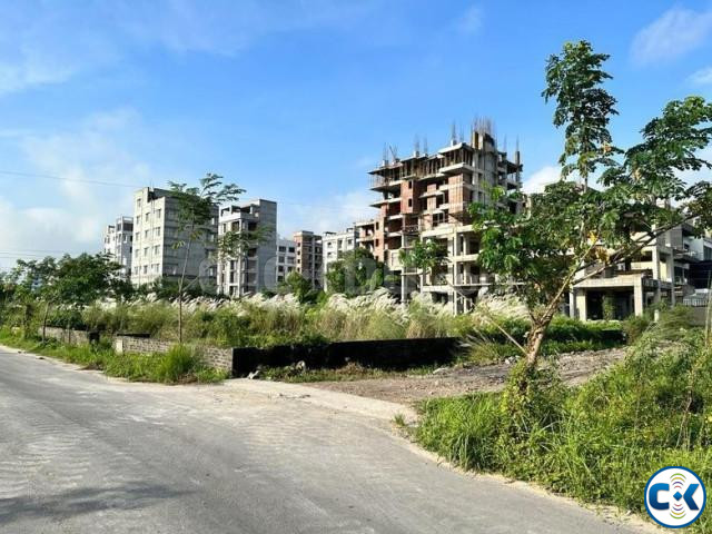 Near 300 Feet 1st Part M Block large image 0