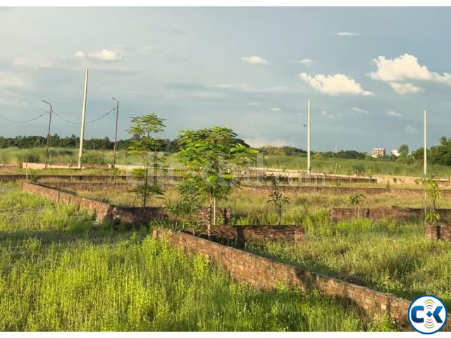 পূর্বাচল বেজে আর্জেন্ট প্লট কিনুন ৩ ৫ কাঠা large image 0