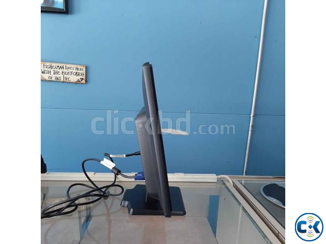 HP 19 LV1911 Wide LED Monitor large image 2