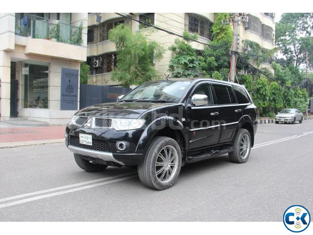 Mitsubishi Pajero Sports 2013 4WD large image 1