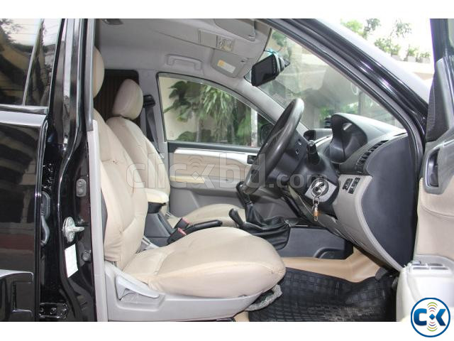 Mitsubishi Pajero Sports 2013 4WD large image 2