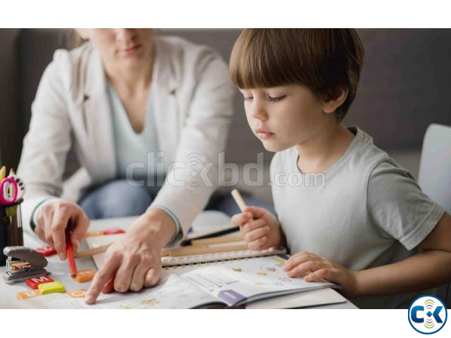 EXPERIENCED ENGLISH MEDIUM HOME TUTOR large image 1