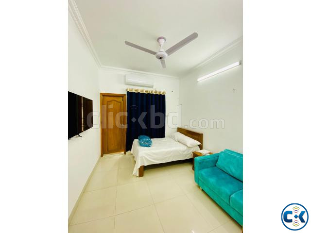 Furnished 3-Bedroom Flat Rent in Bashundhara R A Dhaka large image 1