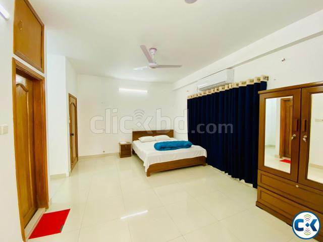 Furnished 3-Bedroom Flat Rent in Bashundhara R A Dhaka large image 2