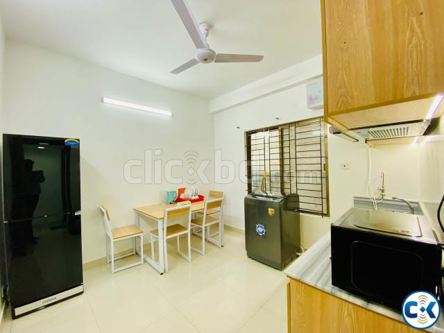 Furnished 3-Bedroom Flat Rent in Bashundhara R A Dhaka large image 3