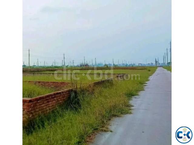 Plot for Sale in Bashundhara R A large image 2