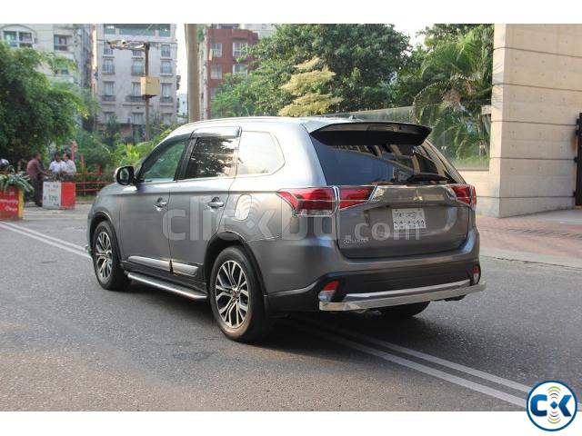 Mitsubishi Outlander New Shape 4WD 2016 large image 1