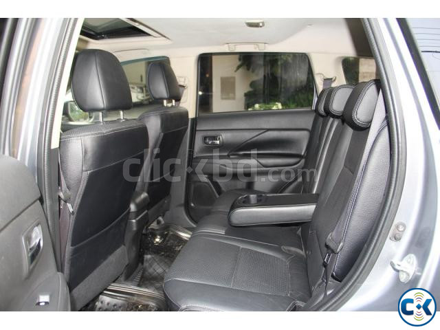 Mitsubishi Outlander New Shape 4WD 2016 large image 4