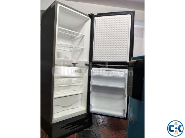 নতুনের মত 213 লিটার Walton ফ্রিজ বিক্রি হবে  large image 0