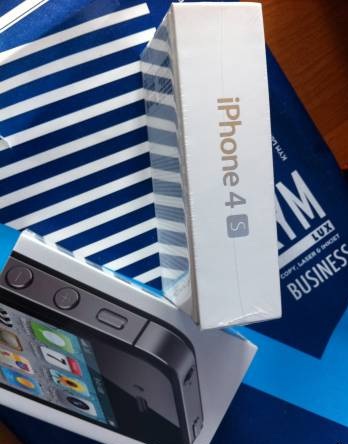 For Sale iPhone 4S 32GB 64GB large image 0