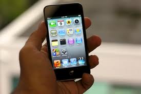 1 i pod 4 touch 8 gb for sale urgent call 01710276454  large image 0