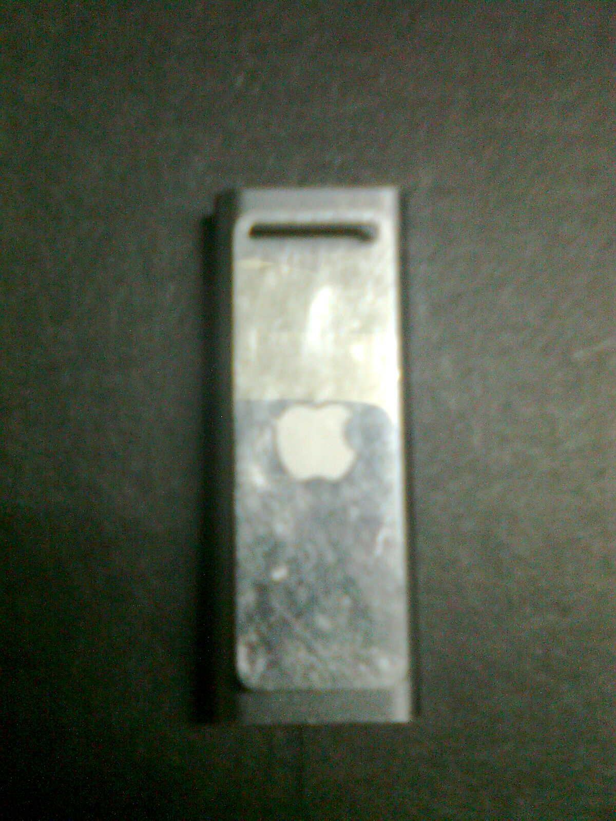 IPOD SHUFFLE 5TH GENERATION USED BUT NEW HEADPHONE BOXED  large image 2